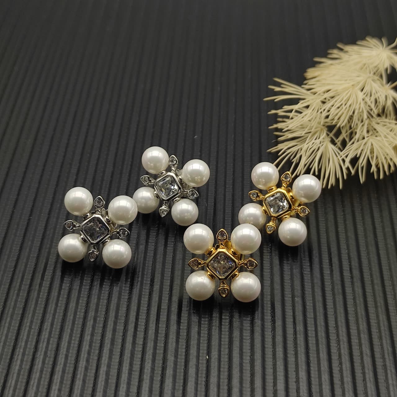 David Yurman Elegant Pearl and Diamond Stud Earrings